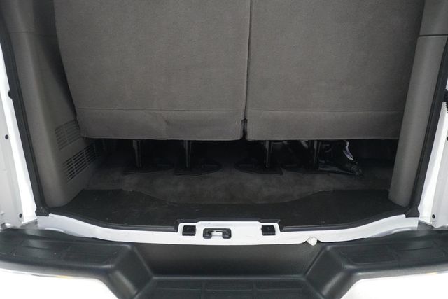 2017 Chevrolet Express Passenger RWD 3500 155" LT w/1LT - 22945577 - 16