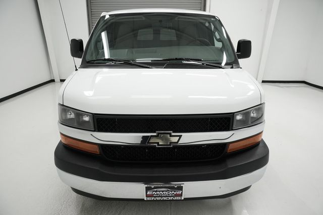 2017 Chevrolet Express Passenger RWD 3500 155" LT w/1LT - 22945577 - 1