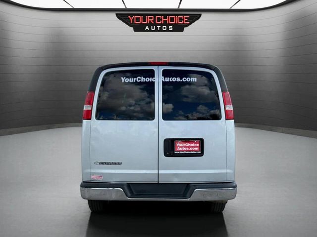 2017 Chevrolet Express Passenger RWD 3500 155" LT w/1LT - 22929246 - 3