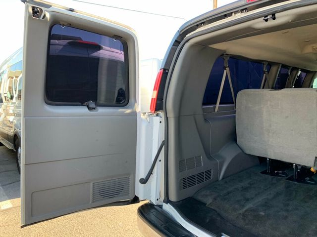 2017 Chevrolet Express Passenger RWD 3500 155" LT w/1LT Passenger - 22979026 - 7