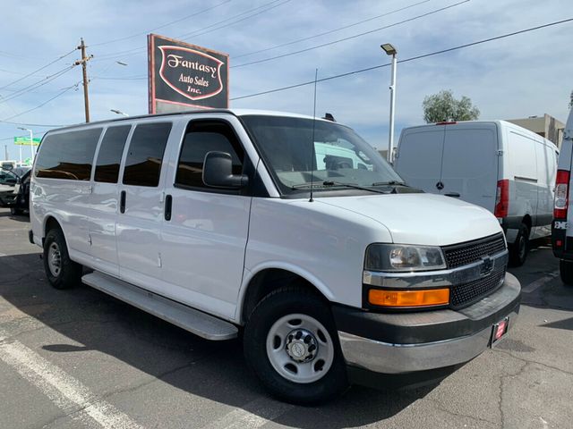 2017 Chevrolet Express Passenger RWD 3500 155" LT w/1LT Passenger - 22989344 - 1