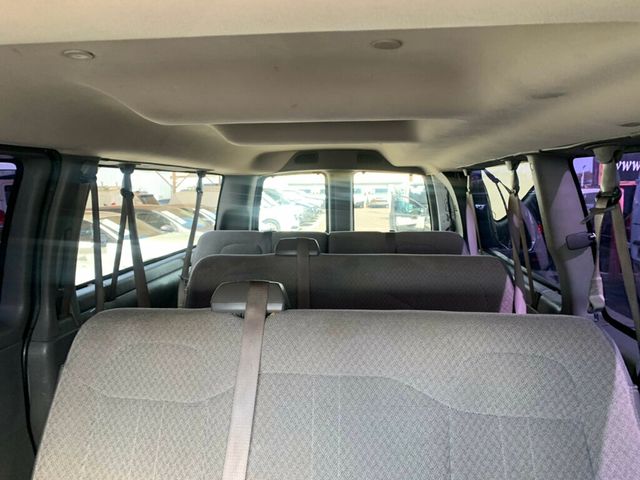 2017 Chevrolet Express Passenger RWD 3500 155" LT w/1LT Passenger - 22989344 - 2