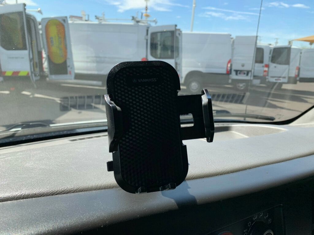 2017 Chevrolet Express Passenger RWD 3500 155" LT w/1LT Passenger - 22989344 - 35