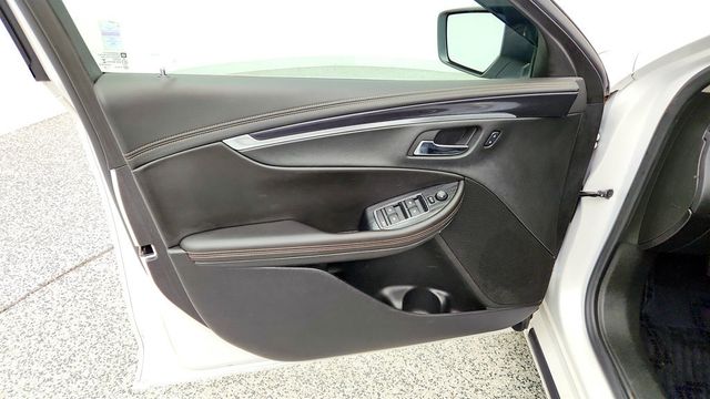 2017 Chevrolet Impala 4dr Sedan 1LT w/ Upgraded 3.6L V6 Engine & Convenience Pkg - 23081825 - 9