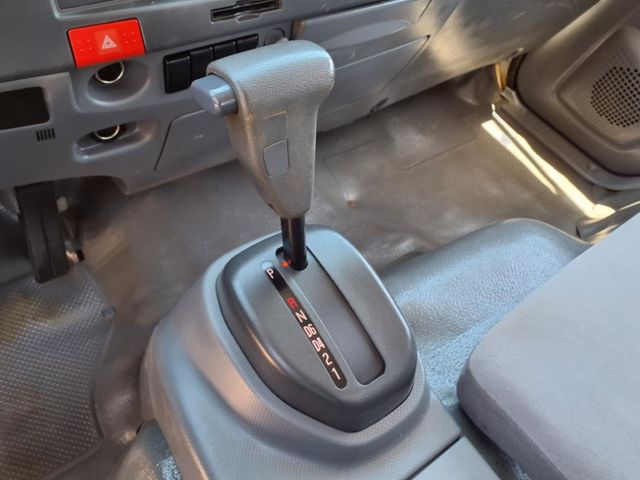 2017 Chevrolet LCF 4500 16' Landscape Dump Truck - 22831871 - 13