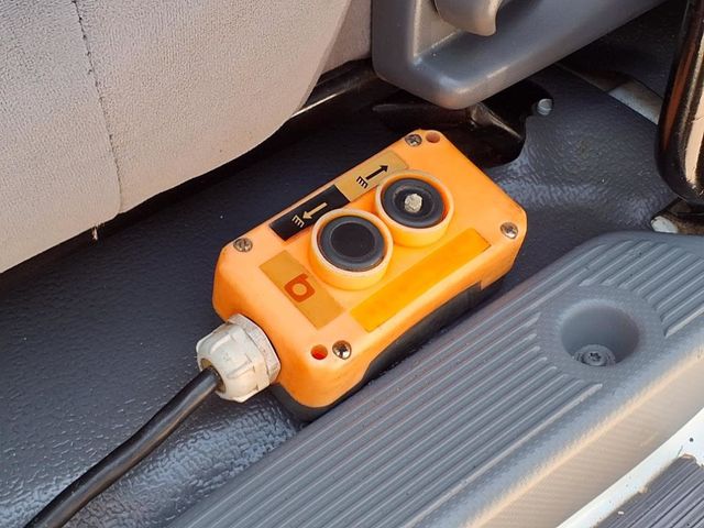 2017 Chevrolet LCF 4500 16' Landscape Dump Truck - 22831871 - 16