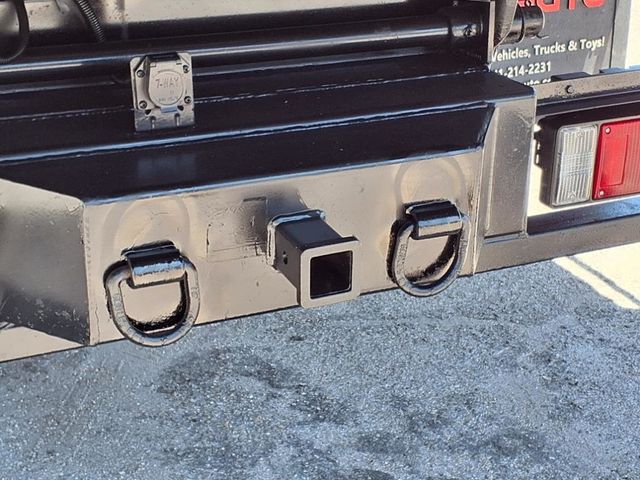 2017 Chevrolet LCF 4500 16' Landscape Dump Truck - 22831871 - 22