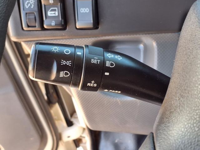 2017 Chevrolet LCF 4500 16' Landscape Dump Truck - 22831871 - 30