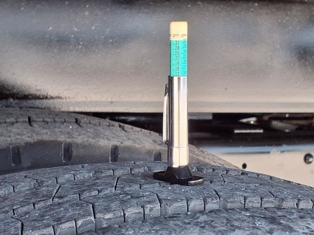 2017 Chevrolet LCF 4500 16' Landscape Dump Truck - 22831871 - 37