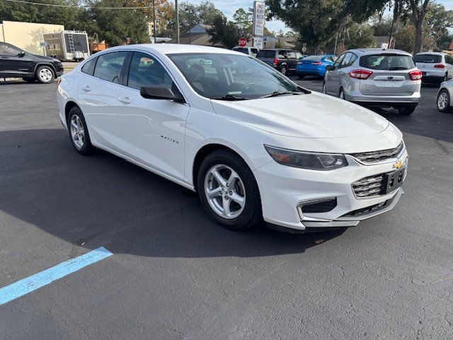 2017 Chevrolet Malibu  - 22935894 - 1