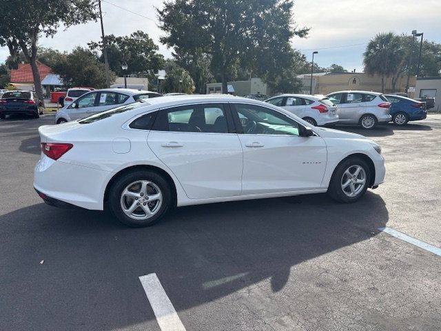 2017 Chevrolet Malibu  - 22935894 - 6