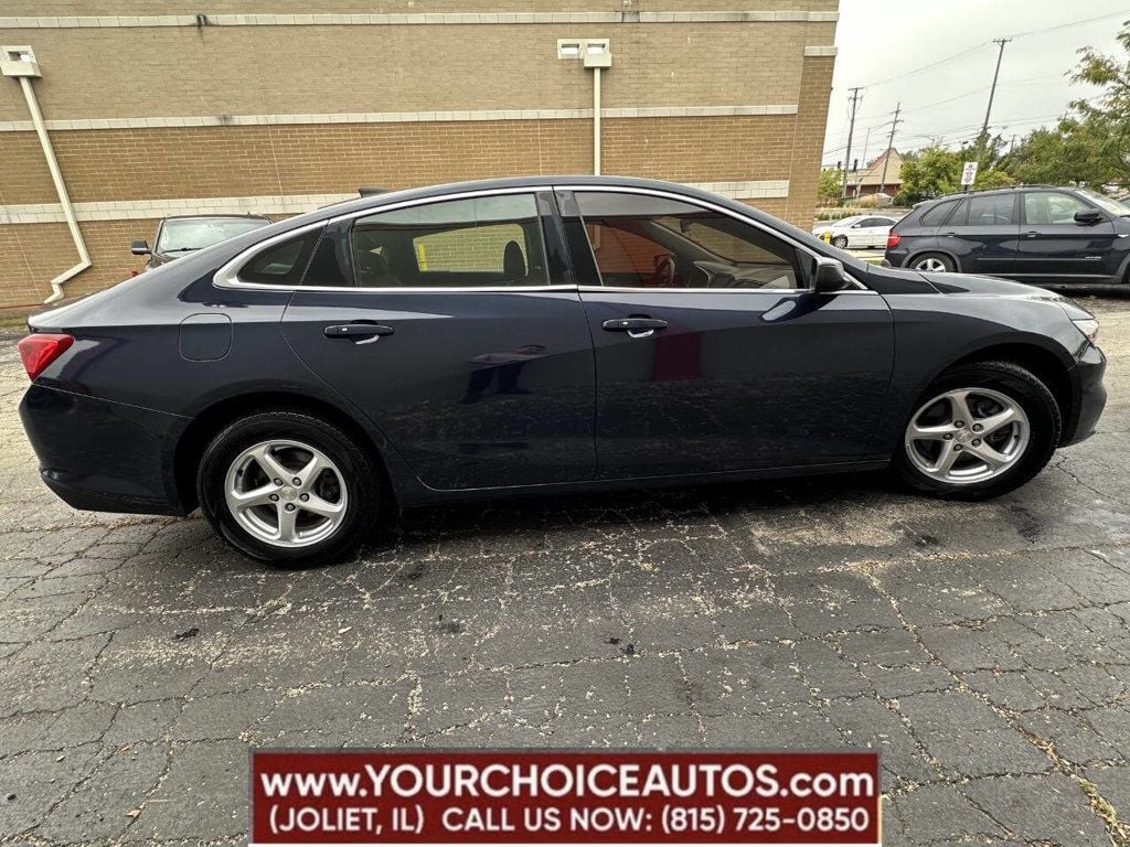 2017 Chevrolet Malibu 4dr Sedan LS w/1LS - 22614192 - 5