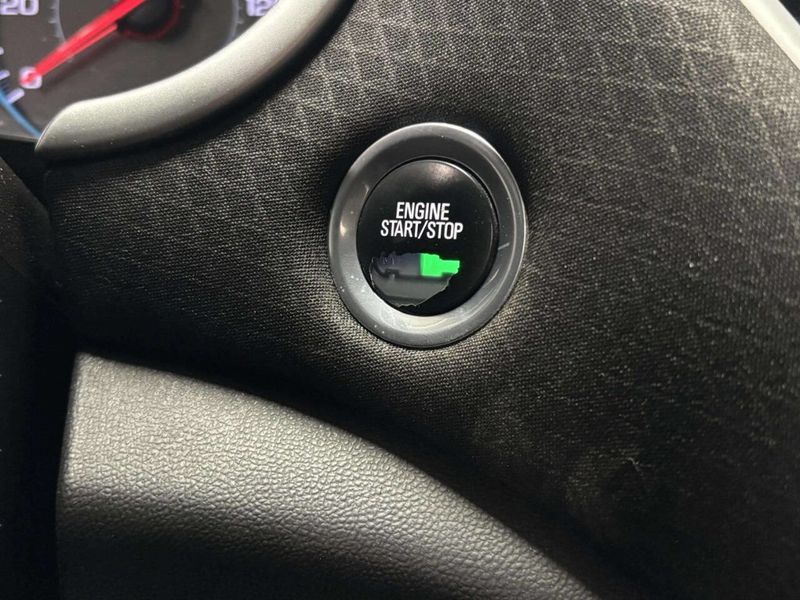 2017 Chevrolet Malibu 4dr Sedan LS w/1LS - 22979984 - 24