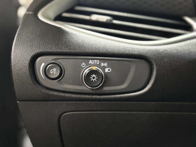 2017 Chevrolet Malibu 4dr Sedan LS w/1LS - 22979984 - 32