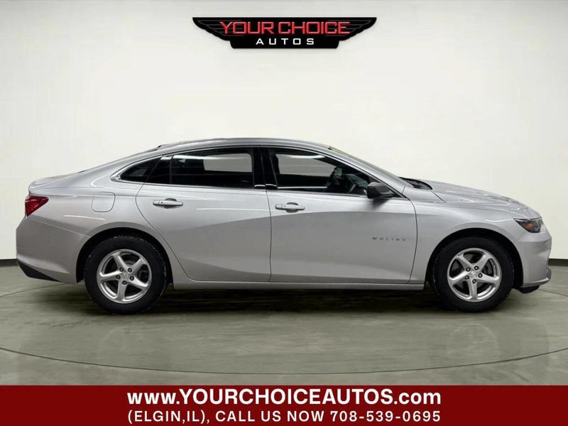 2017 Chevrolet Malibu 4dr Sedan LS w/1LS - 22979984 - 5
