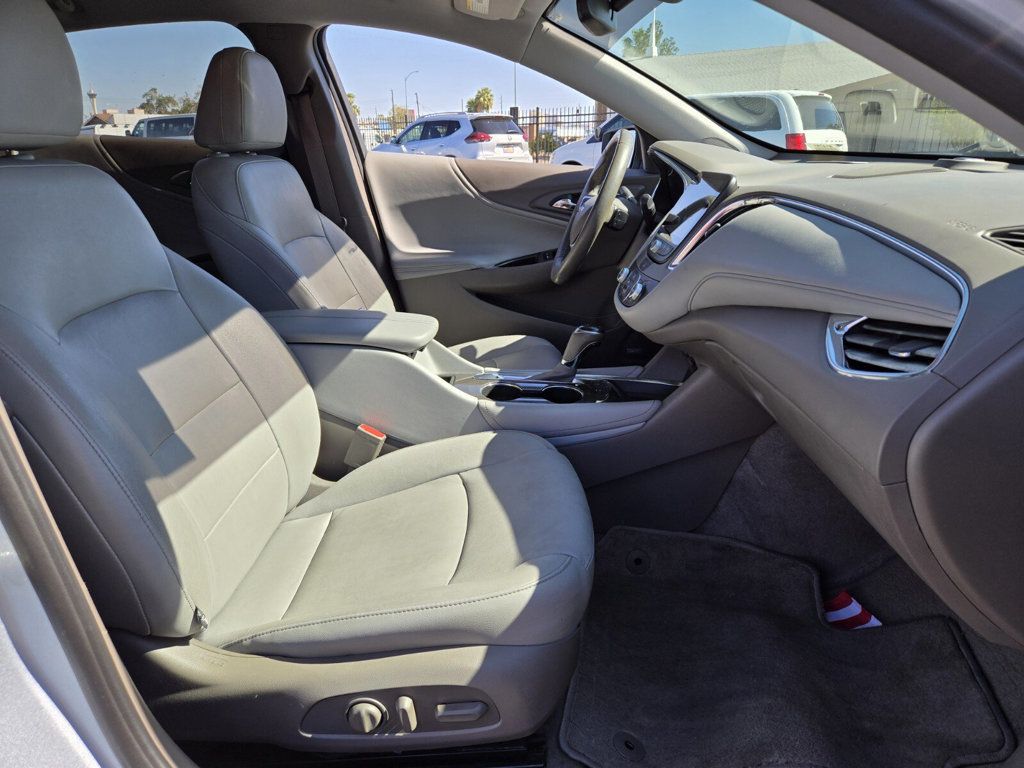 2017 Chevrolet Malibu 4dr Sedan LT w/1LT - 22923541 - 13