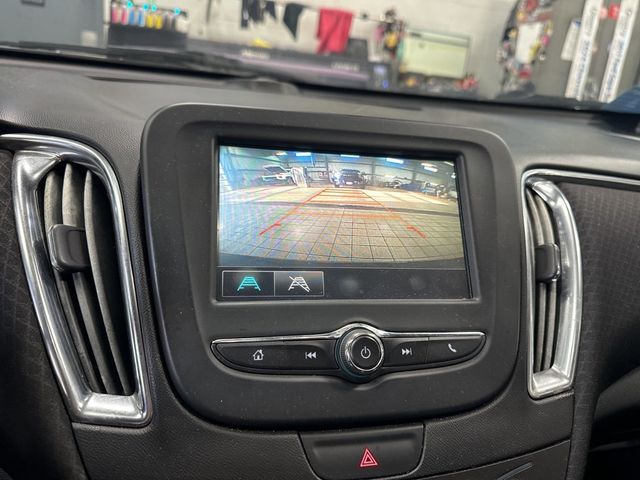 2017 Chevrolet Malibu 4dr Sedan LT w/1LT - 22987866 - 25