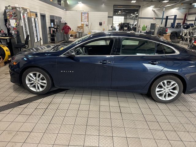 2017 Chevrolet Malibu 4dr Sedan LT w/1LT - 22987866 - 3