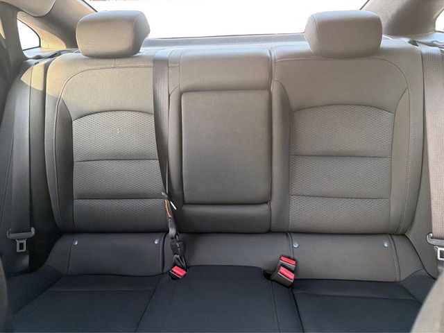 2017 Chevrolet Malibu 4dr Sedan LT w/1LT - 22978679 - 12