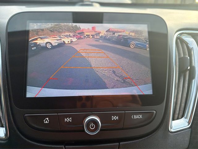 2017 Chevrolet Malibu 4dr Sedan LT w/1LT - 22978679 - 26