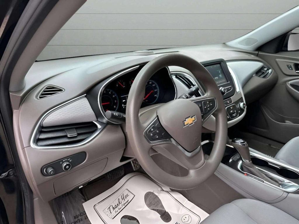 2017 Chevrolet Malibu 4dr Sedan LT w/1LT - 22936435 - 11