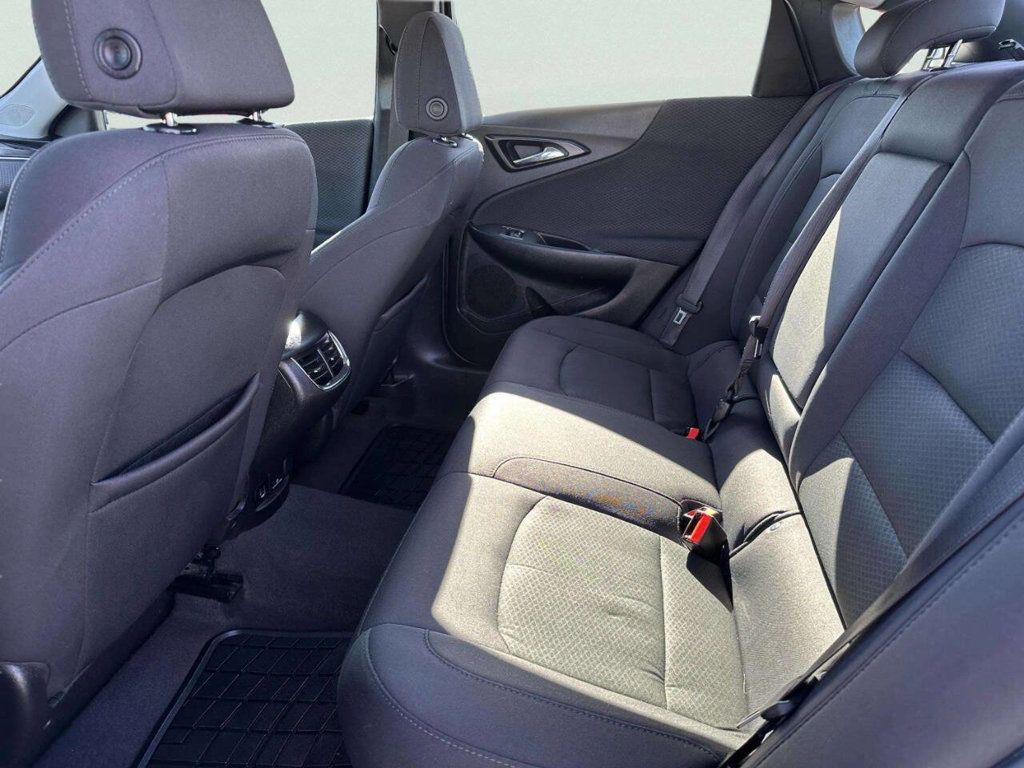 2017 Chevrolet Malibu 4dr Sedan LT w/1LT - 22989537 - 10