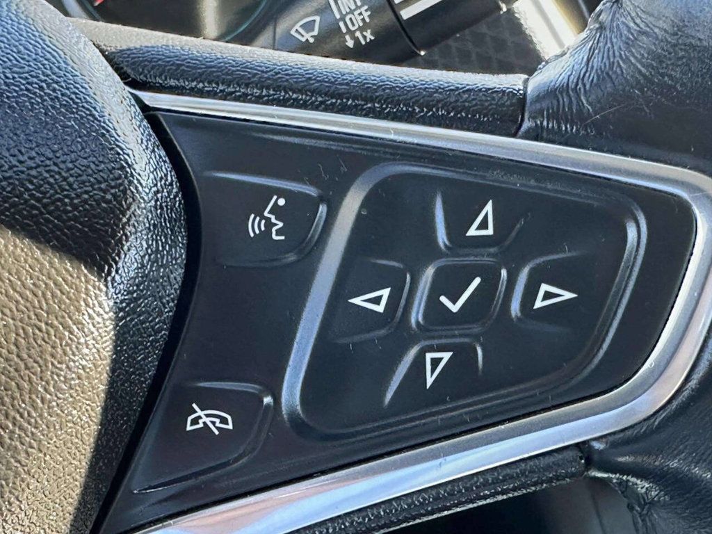 2017 Chevrolet Malibu 4dr Sedan LT w/1LT - 22989537 - 28