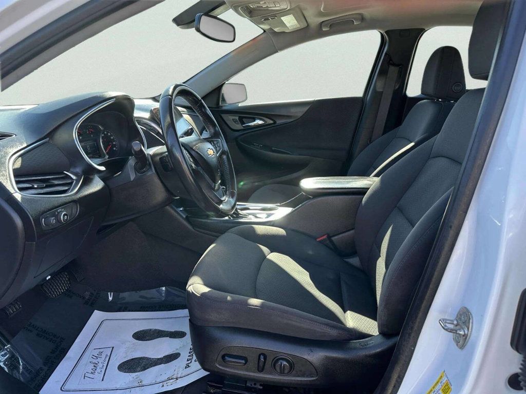 2017 Chevrolet Malibu 4dr Sedan LT w/1LT - 22989537 - 8