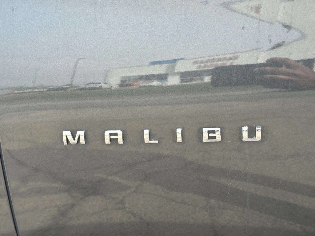 2017 Chevrolet Malibu 4dr Sedan LT w/1LT - 23003906 - 33