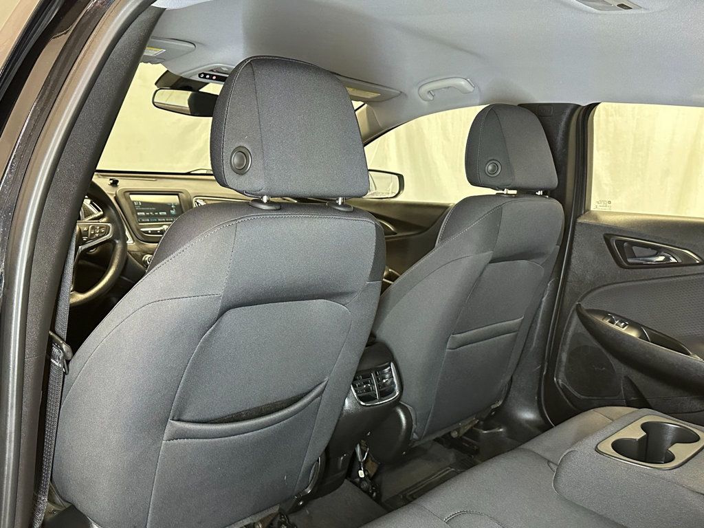 2017 Chevrolet Malibu 4dr Sedan LT w/1LT - 23079564 - 32
