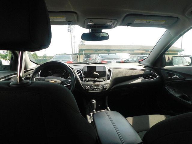 2017 Chevrolet Malibu 4d Sedan LT - 22865054 - 11