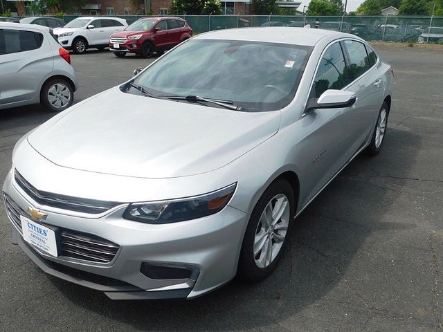 2017 Chevrolet Malibu 4d Sedan LT - 22865054 - 4