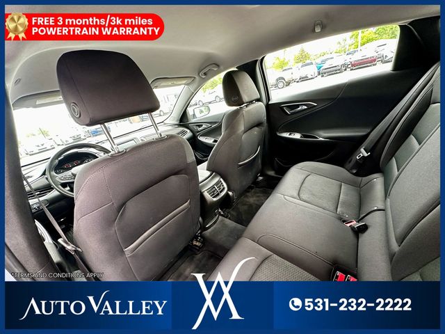 2017 Chevrolet Malibu LT Sedan 4D - 22938992 - 21