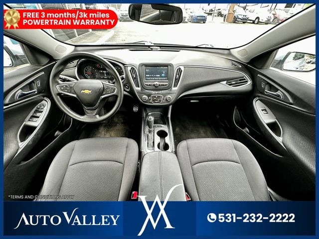 2017 Chevrolet Malibu LT Sedan 4D - 22938992 - 26