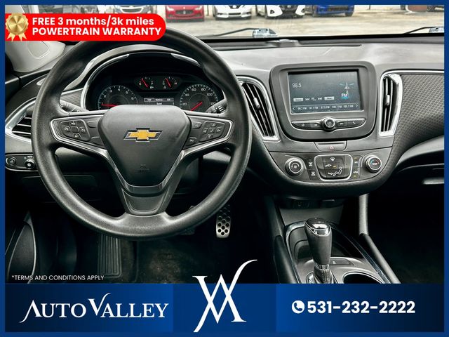 2017 Chevrolet Malibu LT Sedan 4D - 22938992 - 27