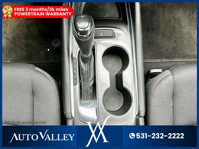 2017 Chevrolet Malibu LT Sedan 4D - 22938992 - 31