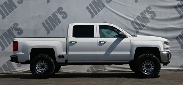 2017 Chevrolet Silverado 1500 17" METHOD Wheels 35" IRONMAN M/T-X Tires  - 22842954 - 3