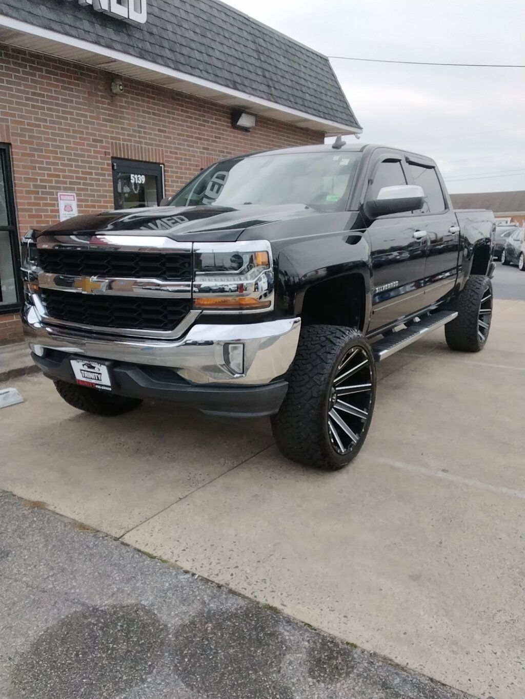 2017 Chevrolet Silverado 1500 2WD Crew Cab 143.5" LT w/1LT - 22947061 | Video 1