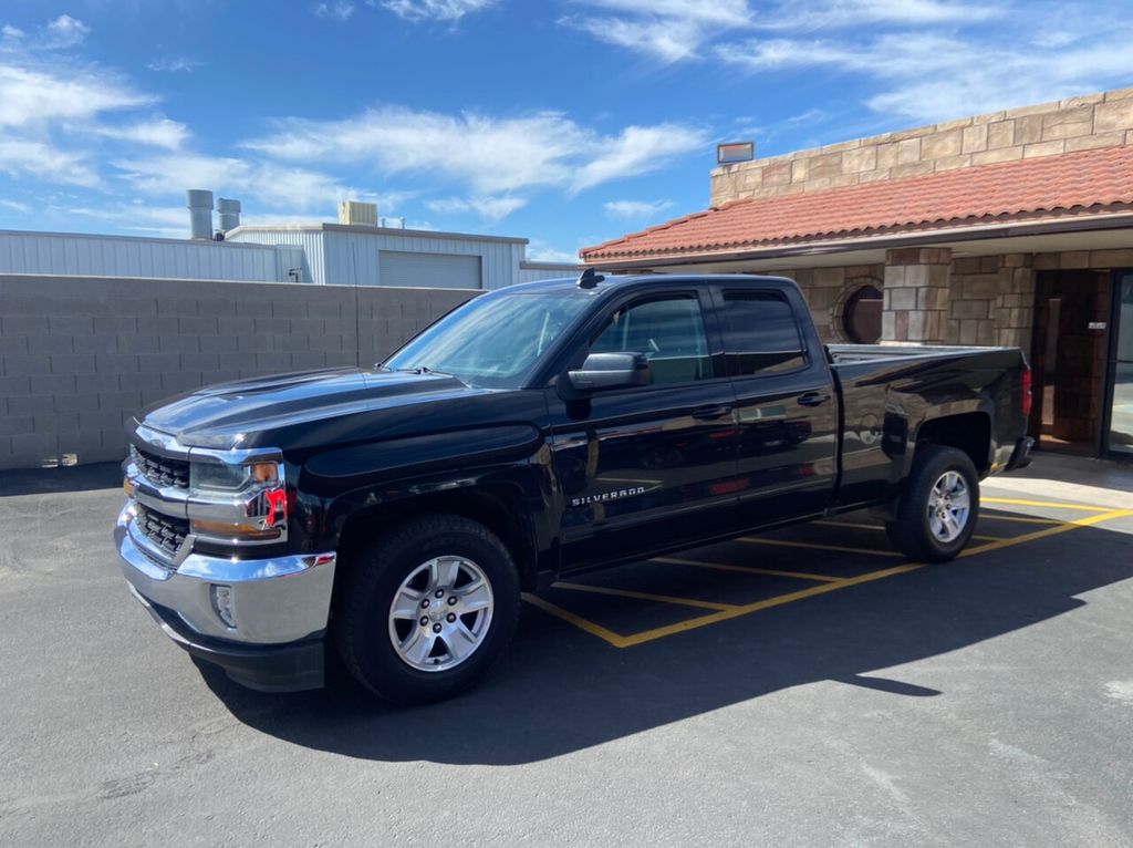 2017 Chevrolet Silverado 1500 2WD Double Cab 143.5" LT w/1LT - 21849695 - 1