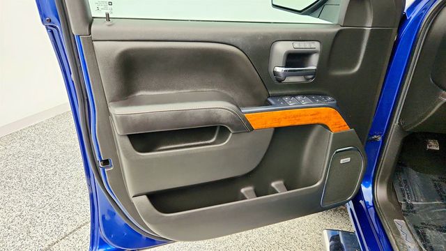 2017 Chevrolet Silverado 1500 4WD Crew Cab 143.5'' High Country with 6.2L EcoTec3V8 Engine - 22969003 - 13