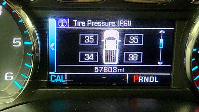 2017 Chevrolet Silverado 1500 4WD Crew Cab 143.5'' High Country with 6.2L EcoTec3V8 Engine - 22969003 - 18