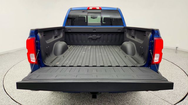 2017 Chevrolet Silverado 1500 4WD Crew Cab 143.5'' High Country with 6.2L EcoTec3V8 Engine - 22969003 - 25