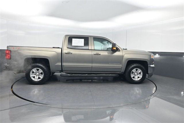 2017 Chevrolet Silverado 1500 4WD Crew Cab 143.5" LT w/1LT - 22943497 - 27