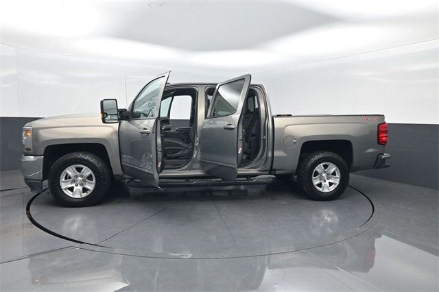 2017 Chevrolet Silverado 1500 4WD Crew Cab 143.5" LT w/1LT - 22943497 - 31