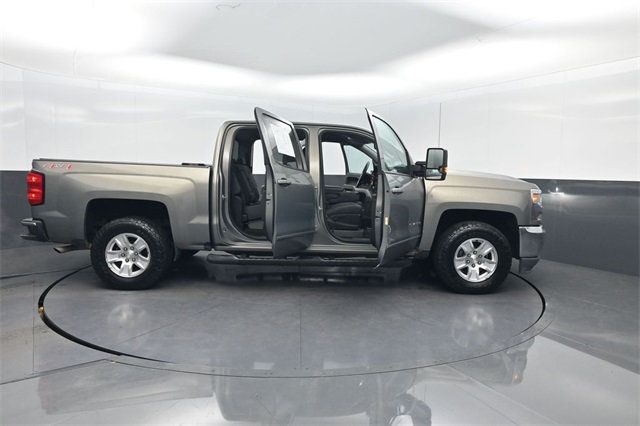 2017 Chevrolet Silverado 1500 4WD Crew Cab 143.5" LT w/1LT - 22943497 - 33