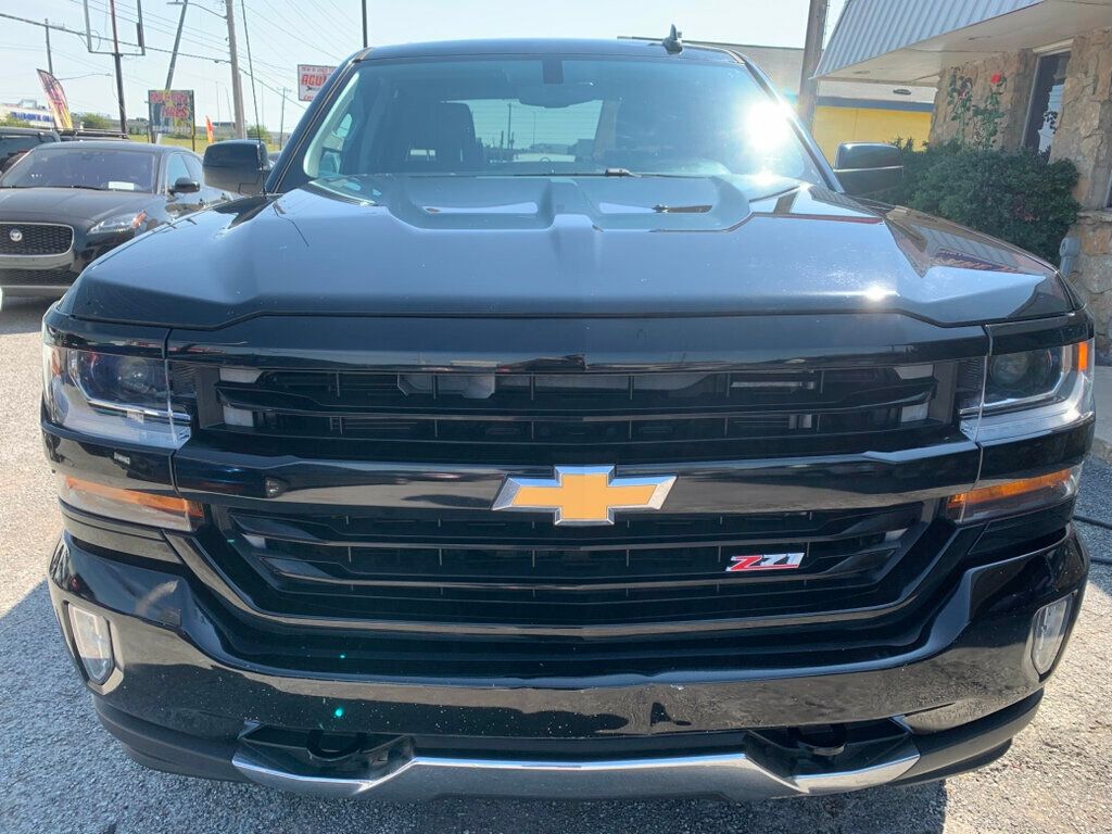 2017 Chevrolet Silverado 1500 photo 2
