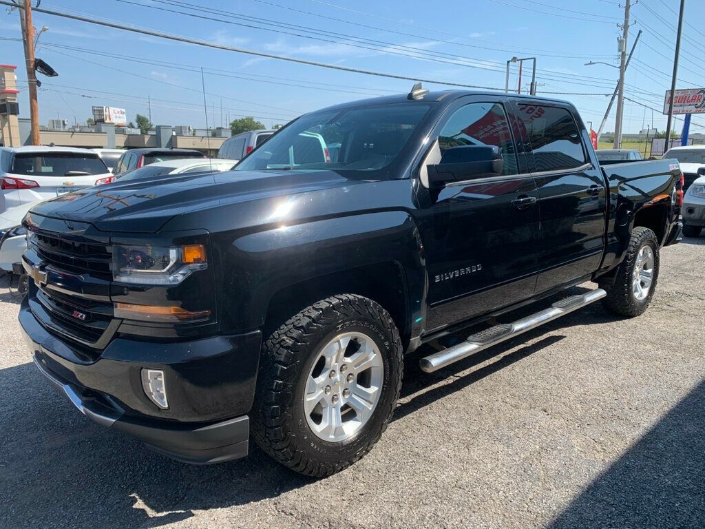 2017 Chevrolet Silverado 1500 photo 3