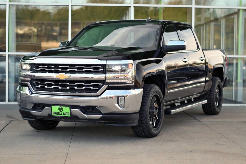 2017 Chevrolet Silverado 1500 LTZ photo 2