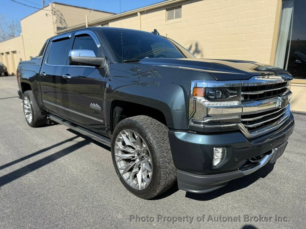 2017 Chevrolet Silverado 1500 4WD Crew Cab 153.0" High Country/High Desert Package - 22995759 | Video 2