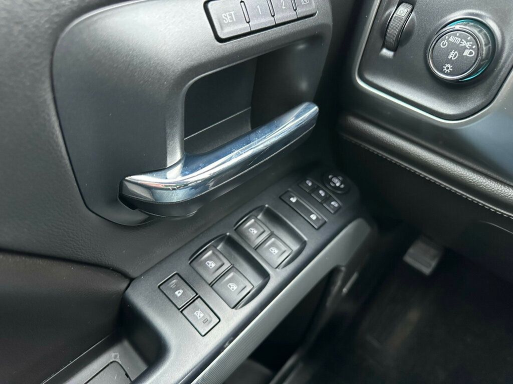 2017 Chevrolet Silverado 1500 4WD Crew Cab LTZ Z71 w/1LZ - 22968460 - 15